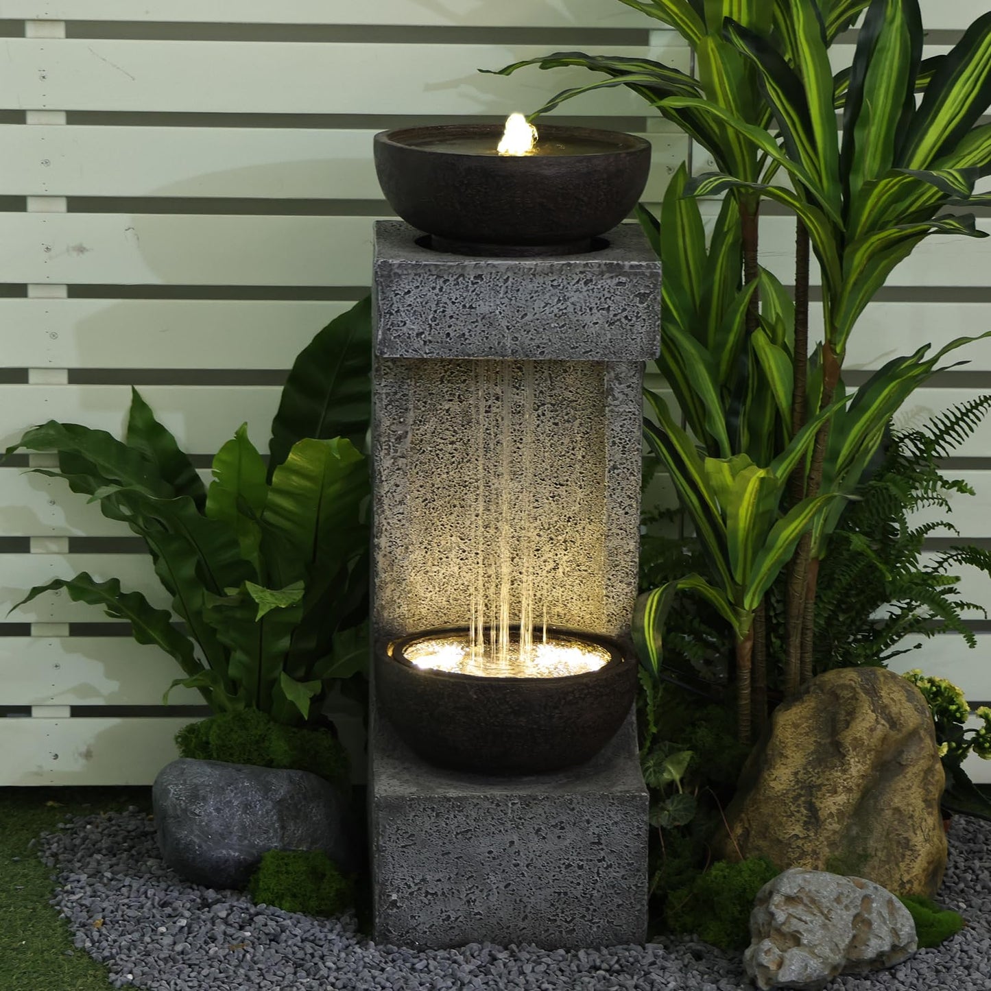 Fontaine à eau extérieure intérieure - Fontaine de jardin moderne en cascade autoportante avec surface incurvée et design artistique avec lumières LED et bande lumineuse pour décoration intérieure, patio, cour, piscine, 95 cm de haut 