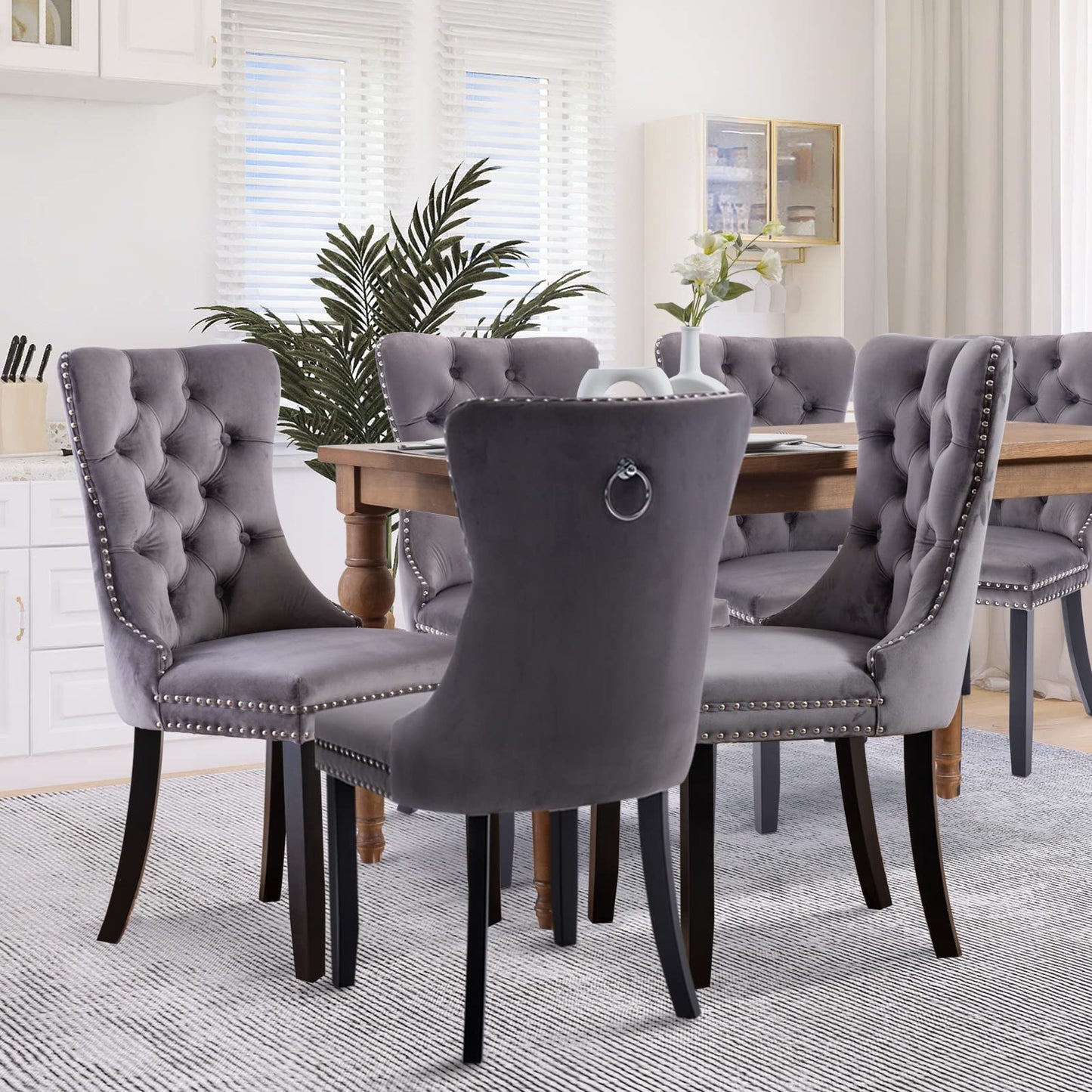 Lot de 8 chaises de salle à manger en cuir SoarFlash, chaise d'appoint à dossier haut, chaise d'appoint rembourrée moderne avec anneau de dossier à boutons, pieds en bois massif (noir et gris) 