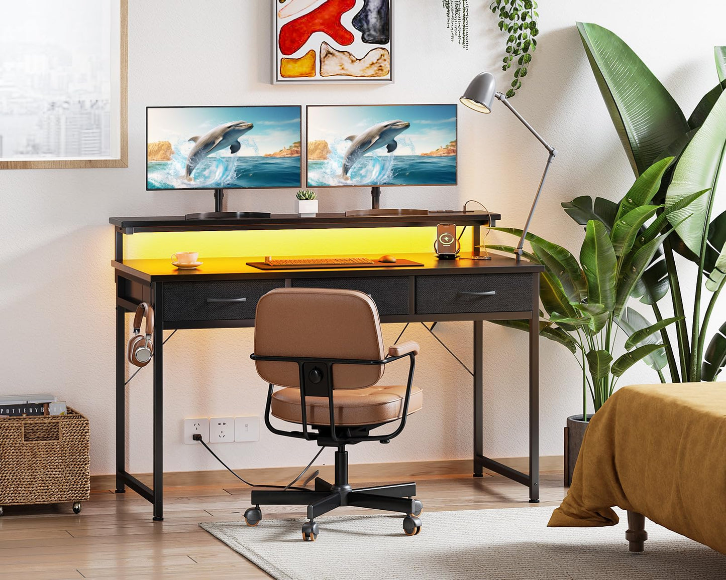 Bureau d'ordinateur ODK 54 pouces avec 3 tiroirs et prises d'alimentation USB, bureaux à domicile avec lumières LED et support de moniteur réglable, travail à domicile, table de travail/écriture/étude moderne pour chambre à coucher, noir 