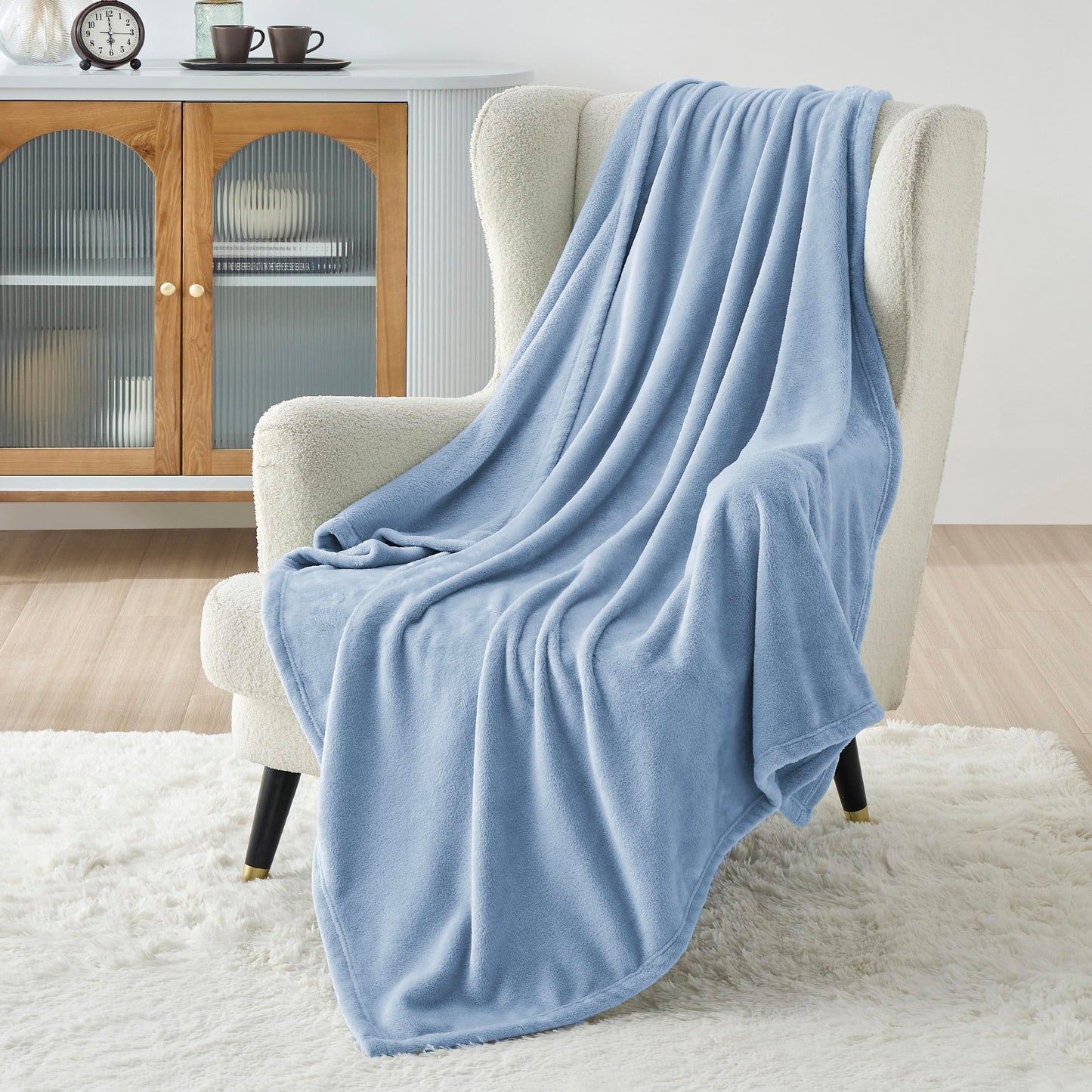 Bedsure Fleece Blanket Queen Blanket Cream - Bed Blanket Soft Lightweight Plush Fuzzy Cozy Luxury Microfiber, 90x90 inches