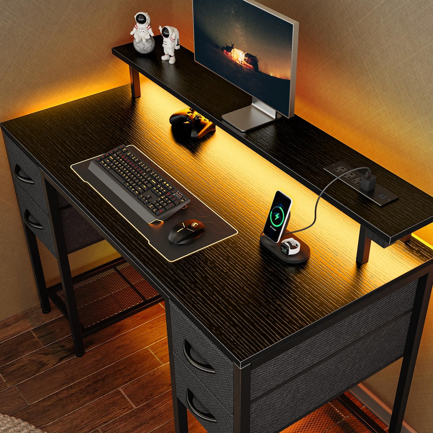 Bureau d'ordinateur Huuger de 47 pouces avec 4 tiroirs, bureau de jeu avec lumières LED et prises de courant, bureau à domicile avec grand espace de rangement pour chambre à coucher, travail à domicile, noir 