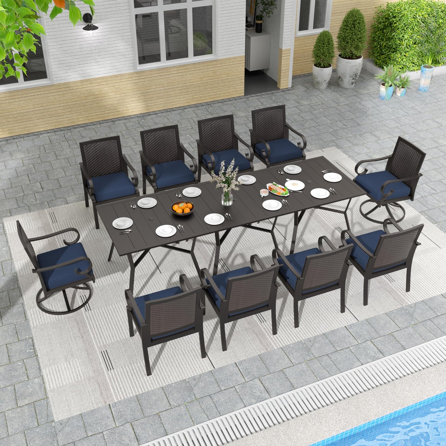 Ensemble de salle à manger de patio 15 pièces Meubles d'extérieur en rotin Ensemble de salle à manger avec 3 plateaux de table carrés en verre 12 chaises avec coussins bleu marine pour patio, arrière-cour, cuisine extérieure, pelouse et jardin 