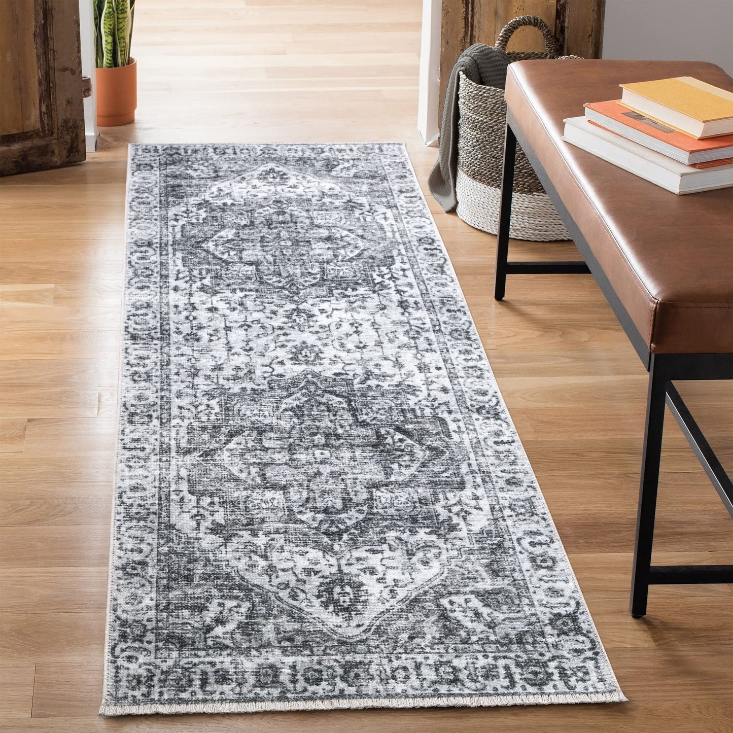 Bloom Rugs Caria, waschbarer, rutschfester Teppich, 4 x 6 Zoll, blauer traditioneller Teppich für Wohnzimmer, Schlafzimmer, Esszimmer und Küche, genaue Größe: 4 x 6 Fuß 