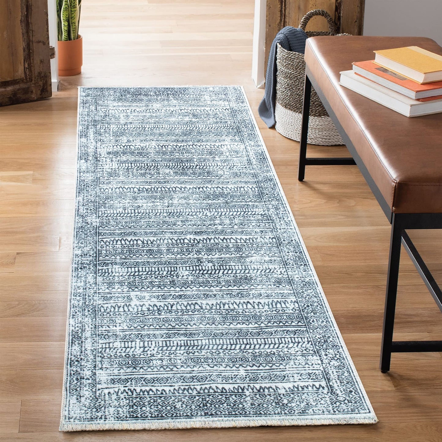 Bloom Rugs Caria, waschbarer, rutschfester Teppich, 4 x 6 Zoll, blauer traditioneller Teppich für Wohnzimmer, Schlafzimmer, Esszimmer und Küche, genaue Größe: 4 x 6 Fuß 