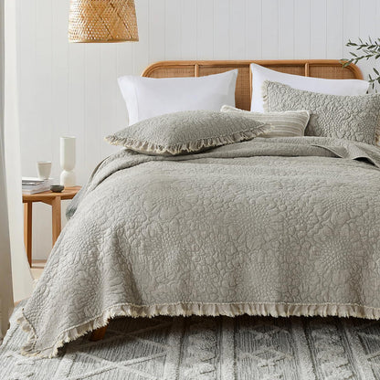 Multiple Colors & Sizes (Twin, Full/Queen, King) – Lightweight 3-Piece Microfiber Bedding