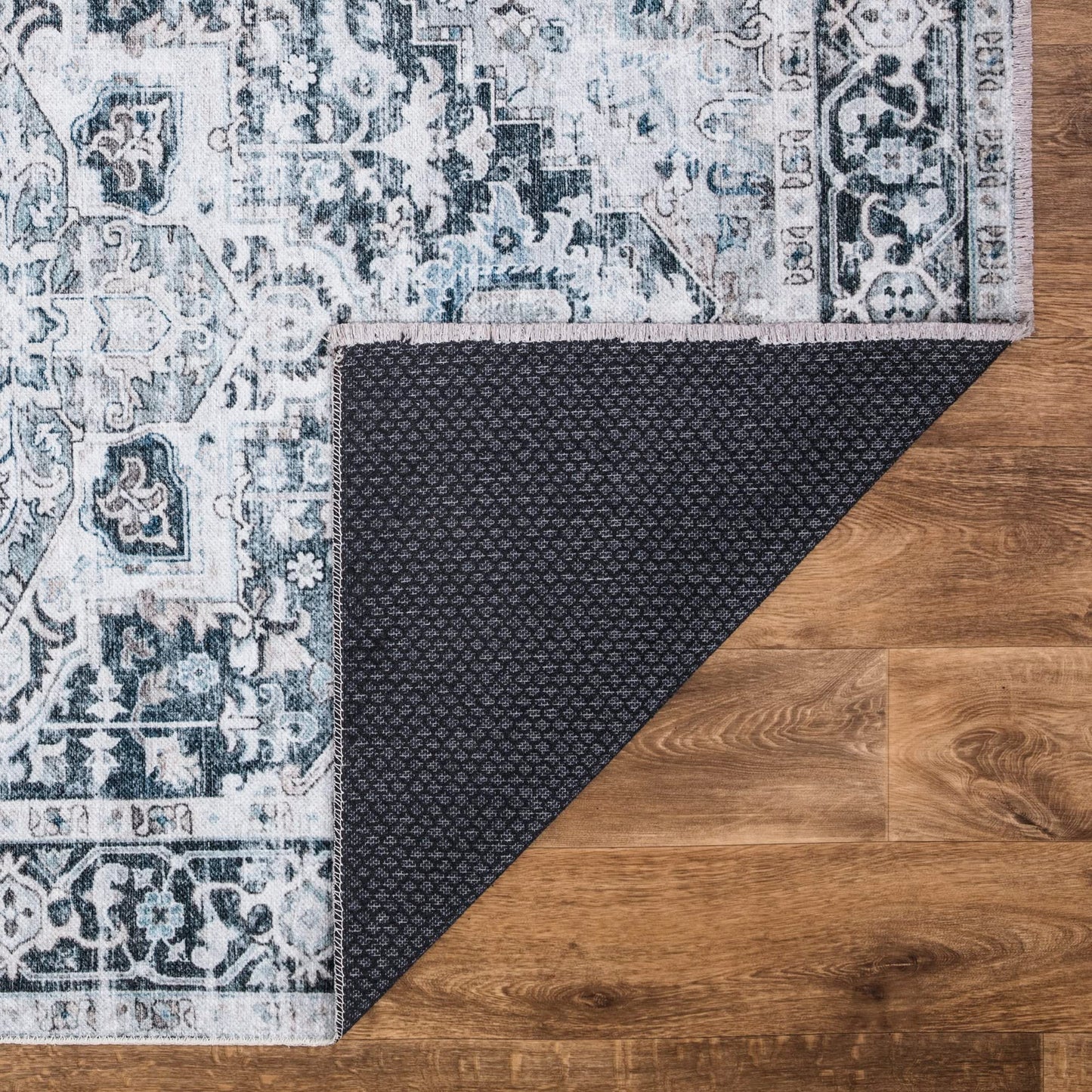 Bloom Rugs Caria, waschbarer, rutschfester Teppich, 4 x 6 Zoll, blauer traditioneller Teppich für Wohnzimmer, Schlafzimmer, Esszimmer und Küche, genaue Größe: 4 x 6 Fuß 