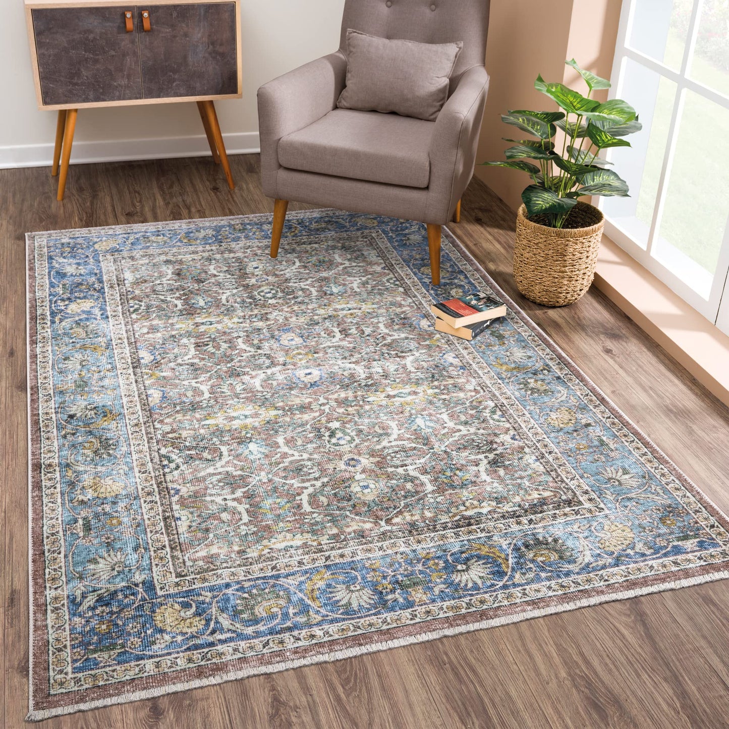 Bloom Rugs Caria, waschbarer, rutschfester Teppich, 4 x 6 Zoll, blauer traditioneller Teppich für Wohnzimmer, Schlafzimmer, Esszimmer und Küche, genaue Größe: 4 x 6 Fuß 